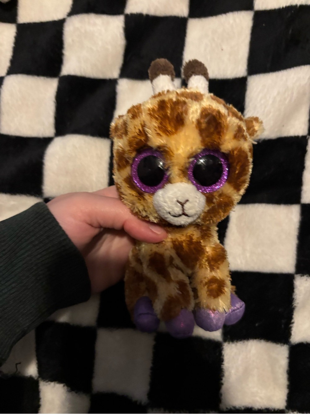 Safari the Giraffe plush from the Ty Beanie Boos collection